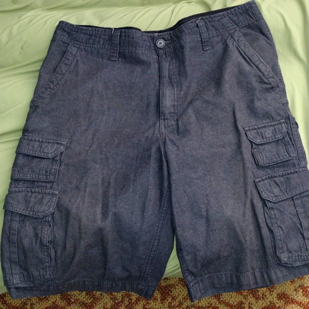 Men's Heather grey cargo shorts size 36